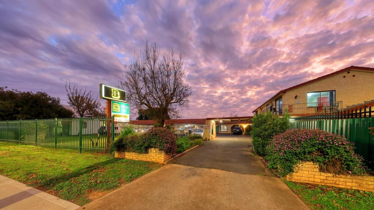 Forest Lodge Motor Inn & Restaurant Dubbo Bagian luar foto