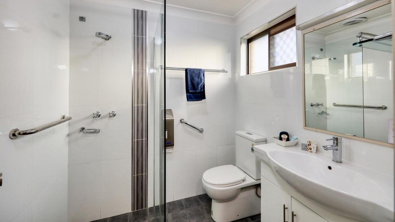 Forest Lodge Motor Inn & Restaurant Dubbo Bagian luar foto